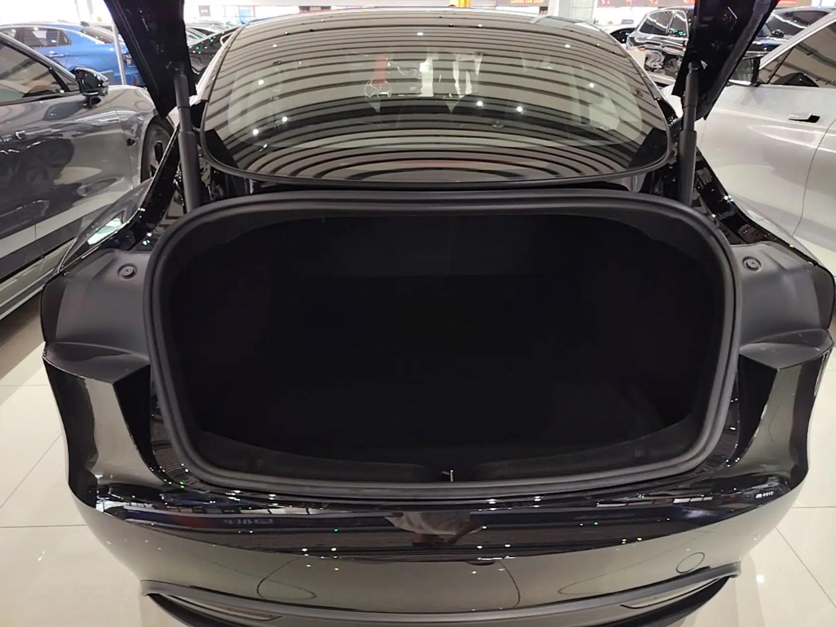 Tesla Model 3 2023 Rear-Wheel-Drive Version — миниатюра 22