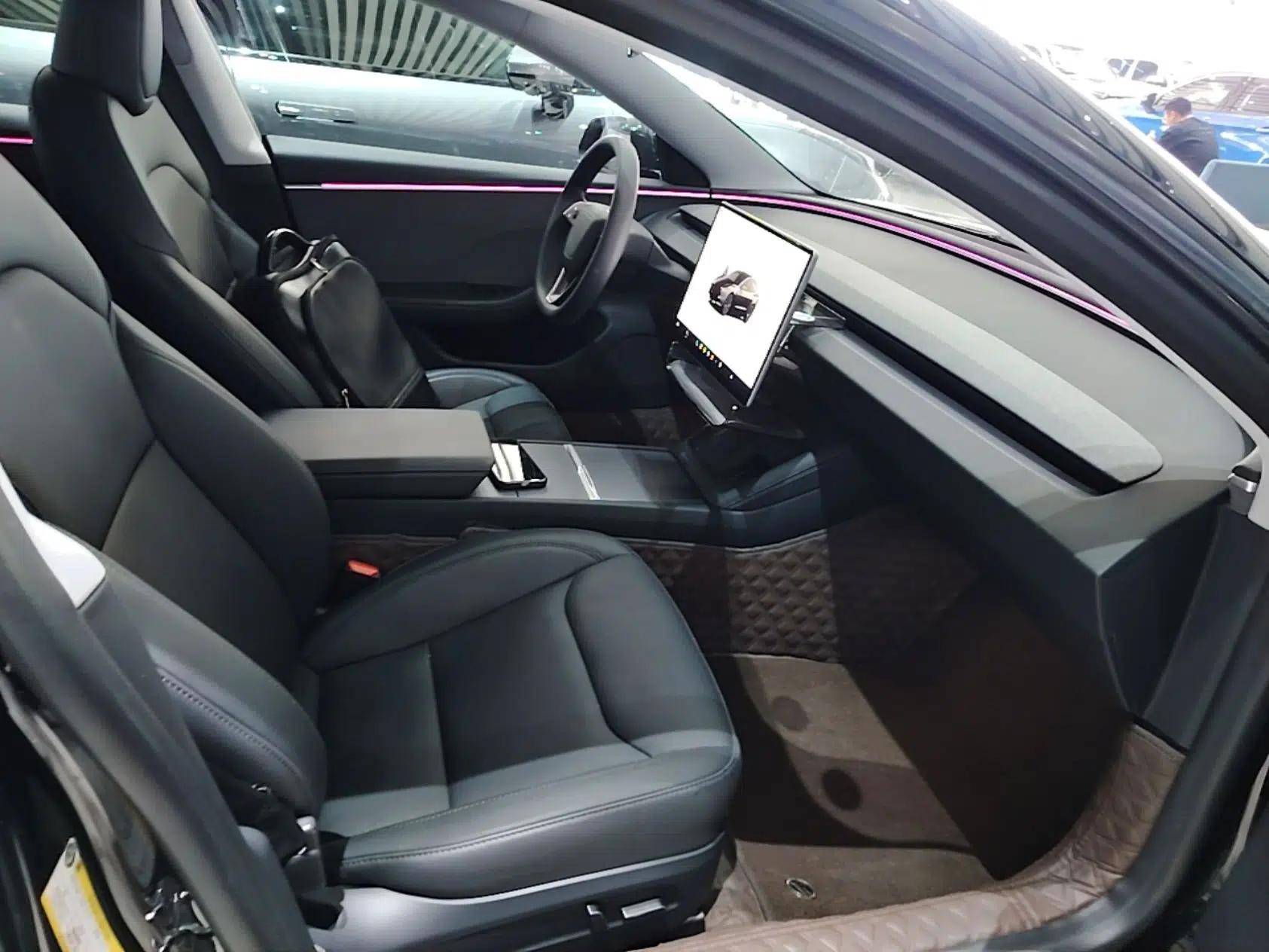 Tesla Model 3 2023 Rear-Wheel-Drive Version — миниатюра 23