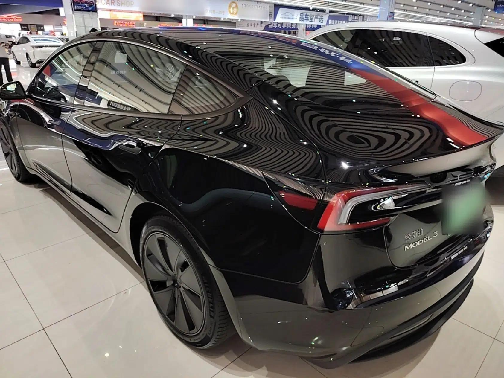 Tesla Model 3 2023 Rear-Wheel-Drive Version — миниатюра 4