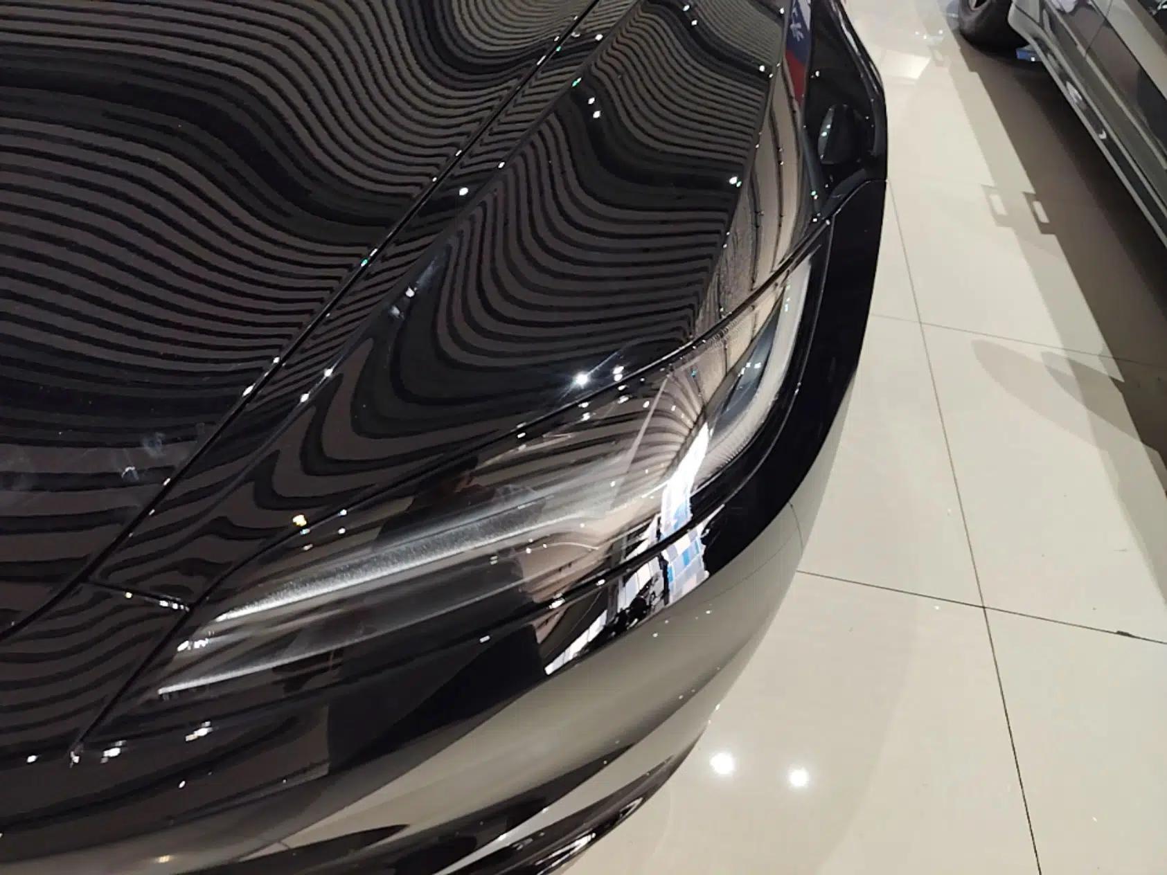 Tesla Model 3 2023 Rear-Wheel-Drive Version — миниатюра 9