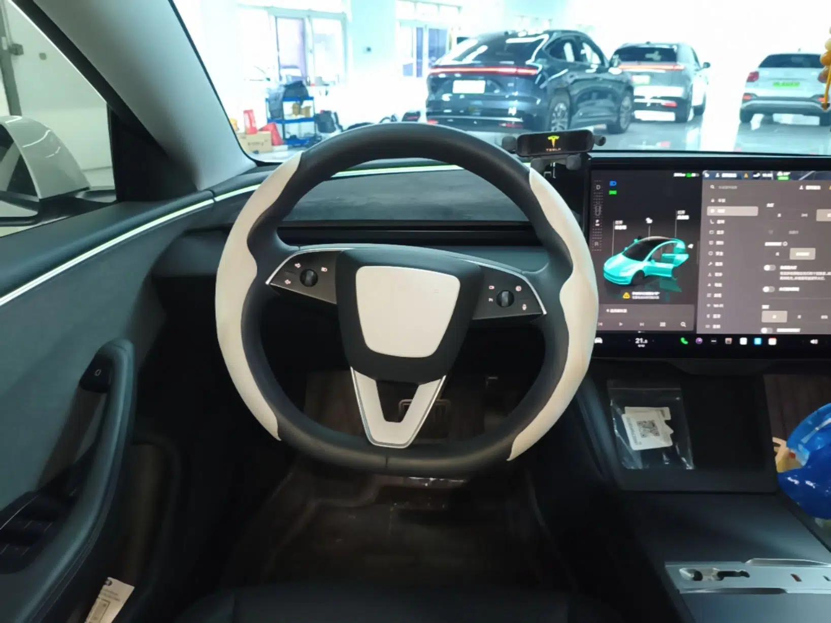 Tesla Model 3 2023 Rear-Wheel-Drive Version — миниатюра 14