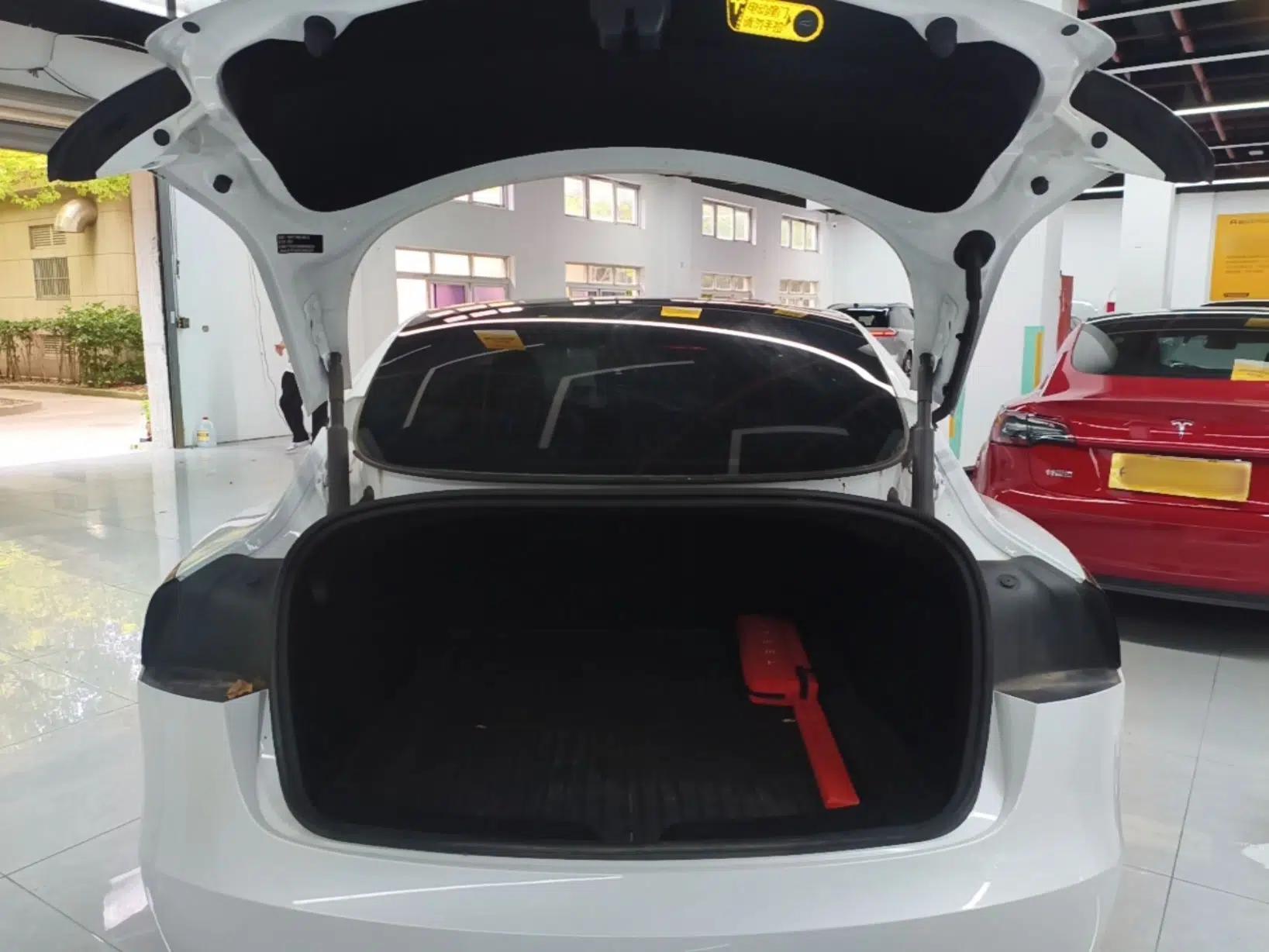 Tesla Model 3 2023 Rear-Wheel-Drive Version — миниатюра 22