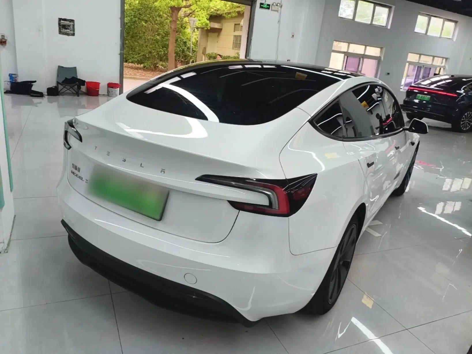 Tesla Model 3 2023 Rear-Wheel-Drive Version — миниатюра 6