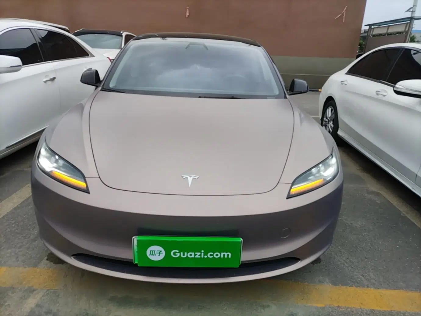 Tesla Model 3 2025 Rear-Wheel-Drive Version — миниатюра 2