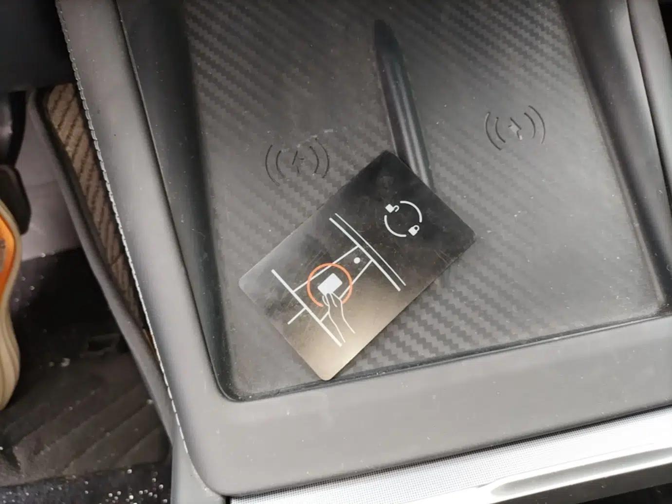 Tesla Model 3 2025 Rear-Wheel-Drive Version — миниатюра 12