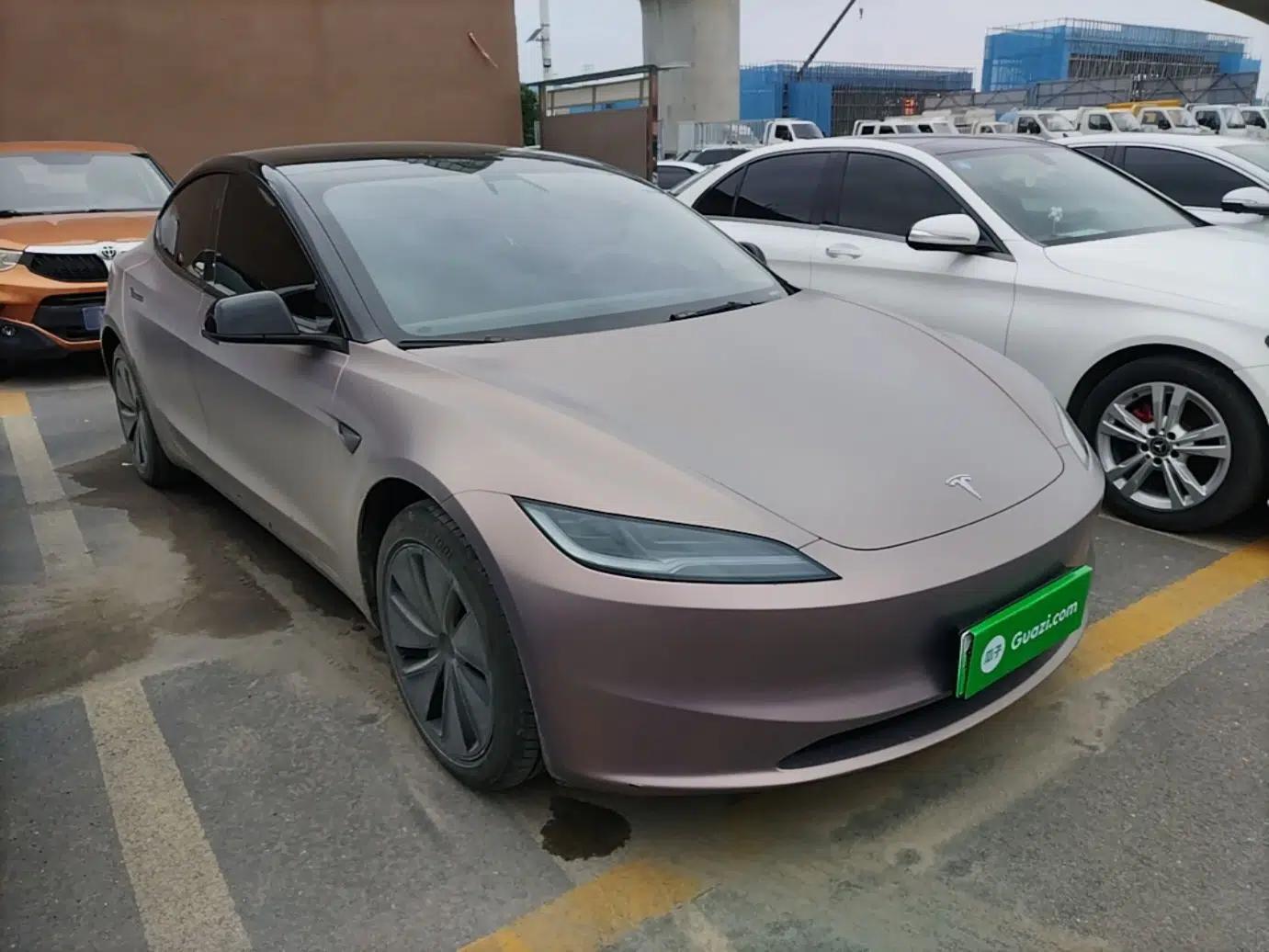 Tesla Model 3 2025 Rear-Wheel-Drive Version — миниатюра 3