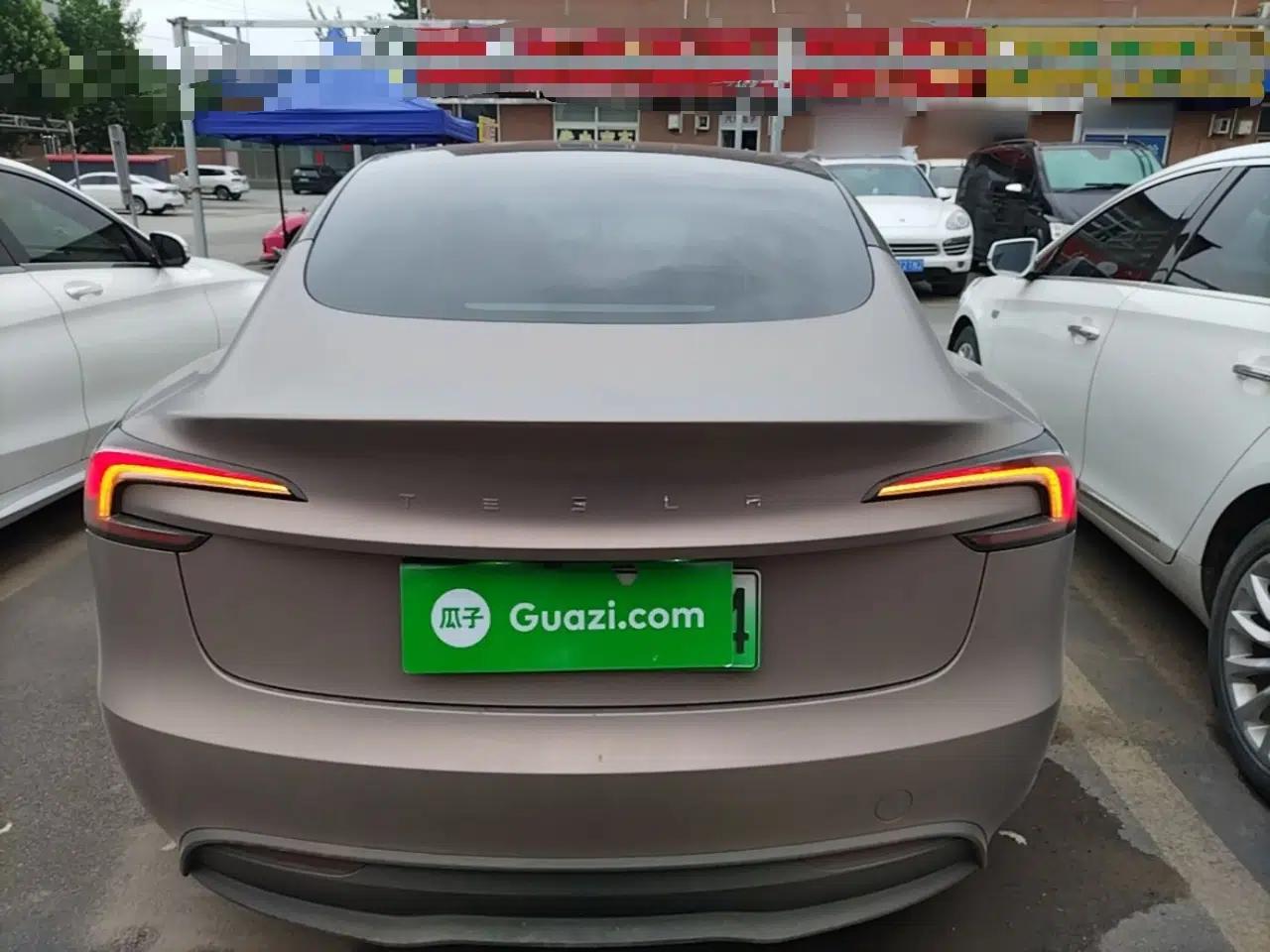 Tesla Model 3 2025 Rear-Wheel-Drive Version — миниатюра 5
