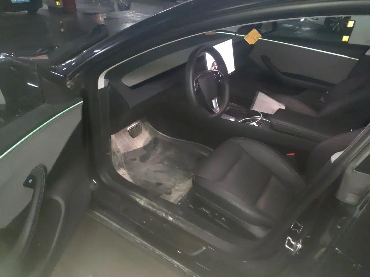 Tesla Model 3 2023 Rear-Wheel-Drive Version — миниатюра 17