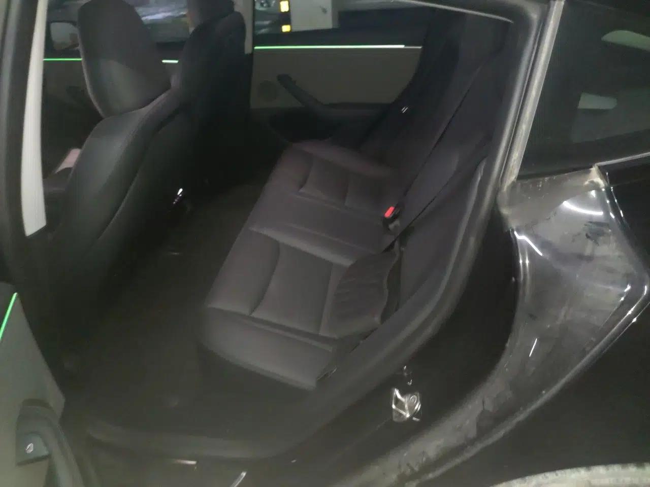 Tesla Model 3 2023 Rear-Wheel-Drive Version — миниатюра 18