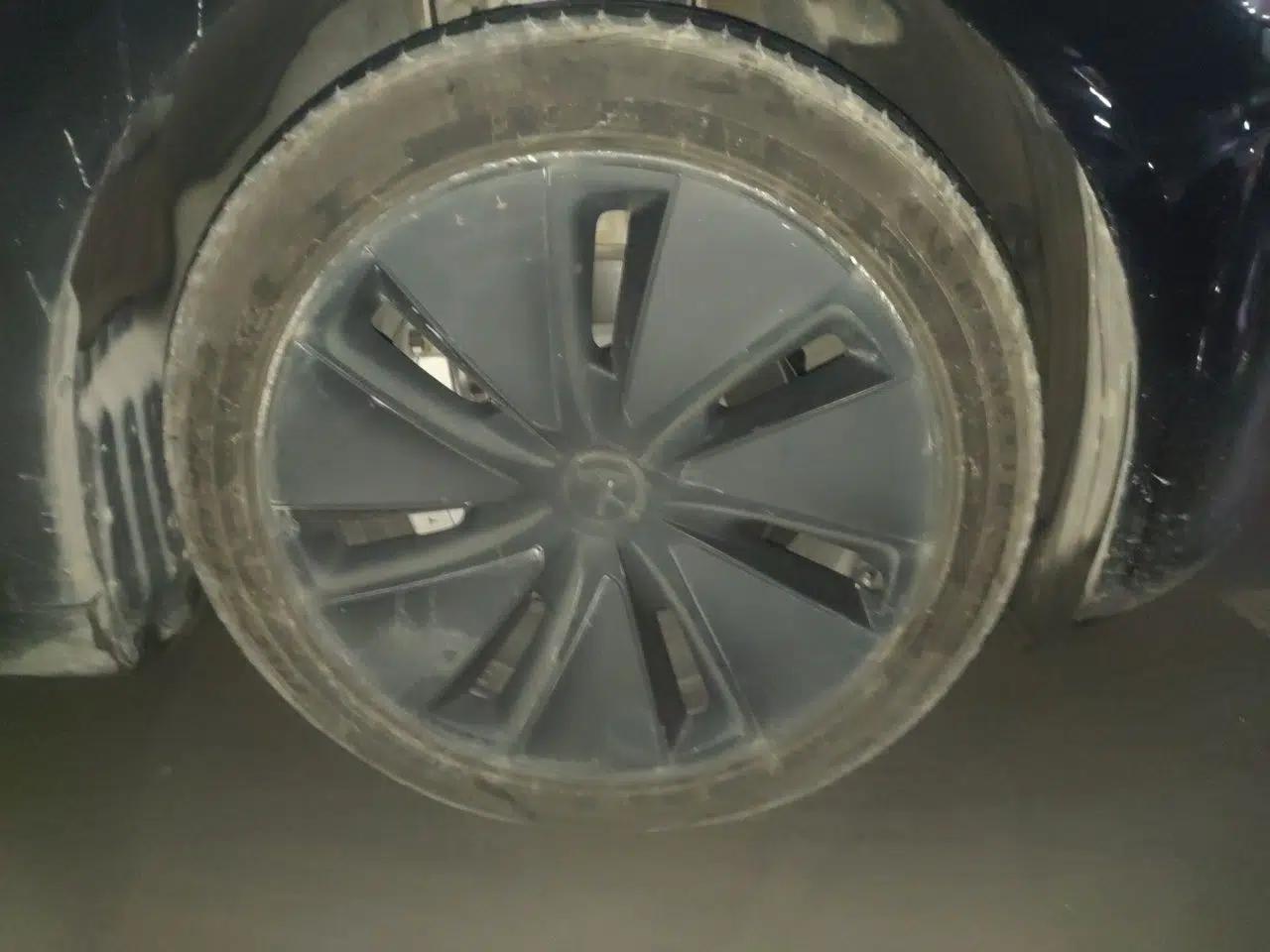 Tesla Model 3 2023 Rear-Wheel-Drive Version — миниатюра 8