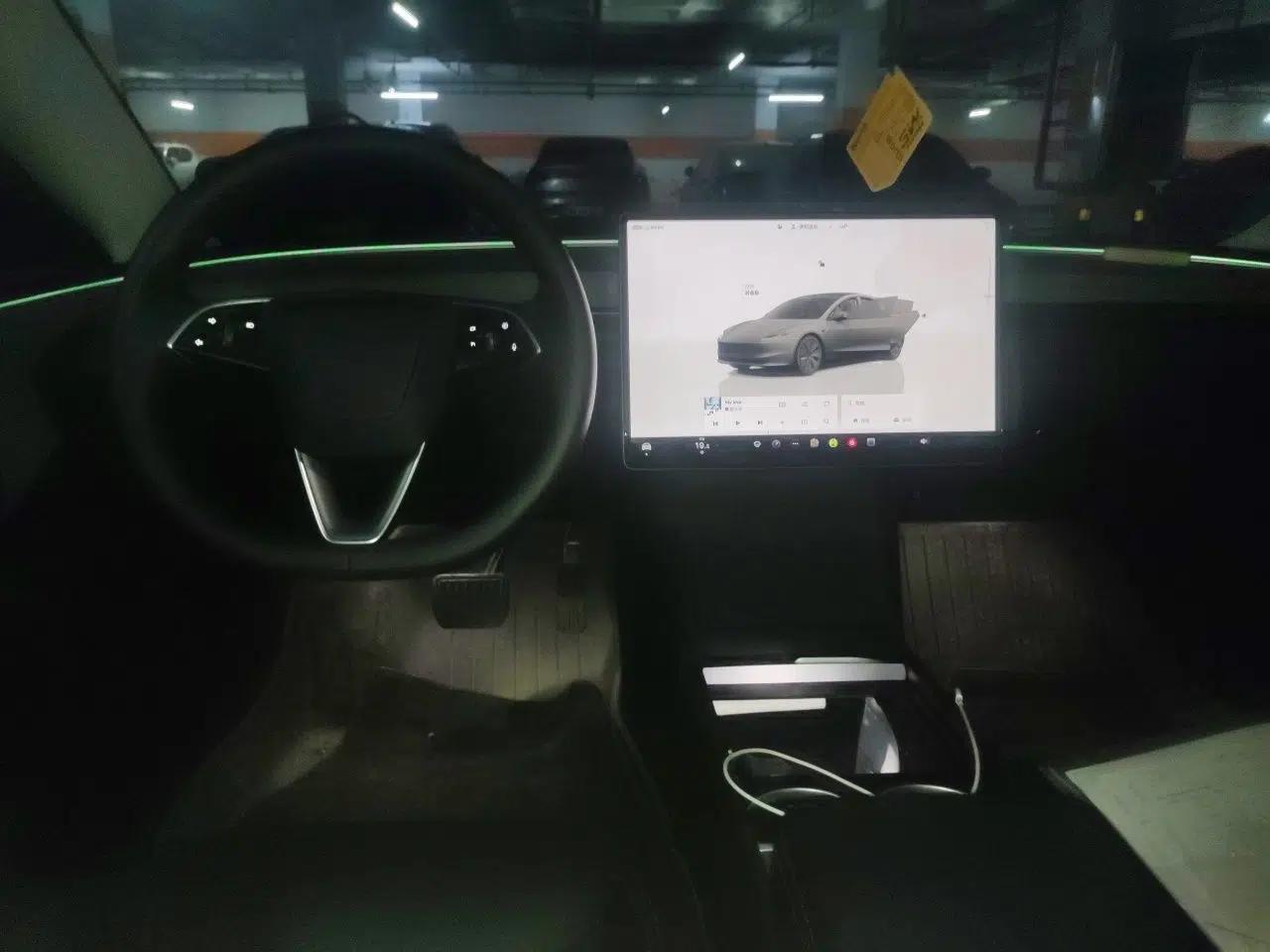 Tesla Model 3 2023 Rear-Wheel-Drive Version — миниатюра 10