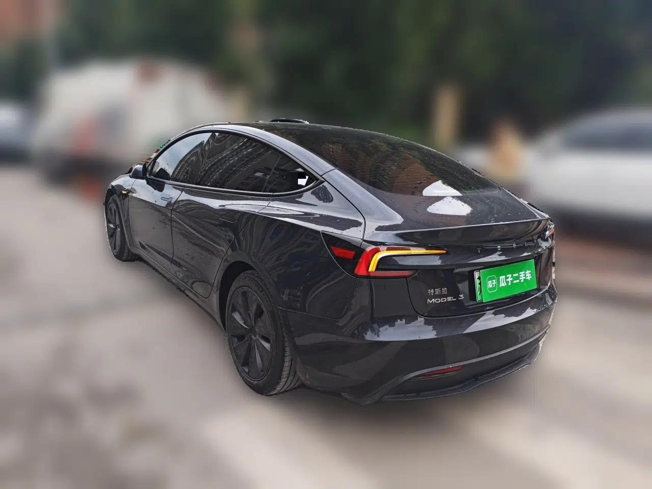 Tesla Model 3 2023 Rear-Wheel-Drive Version — миниатюра 4