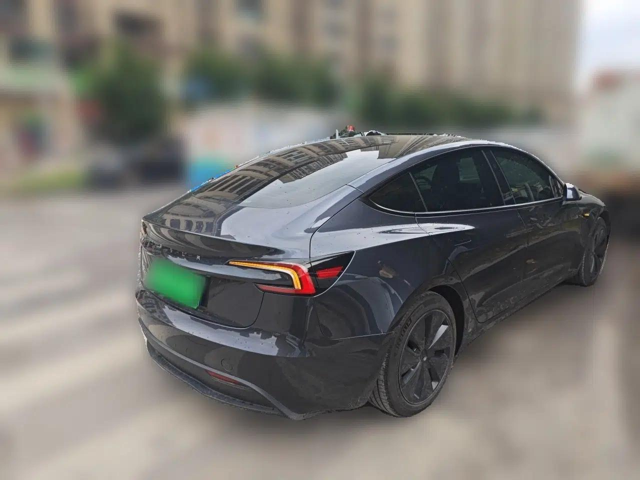 Tesla Model 3 2023 Rear-Wheel-Drive Version — миниатюра 6
