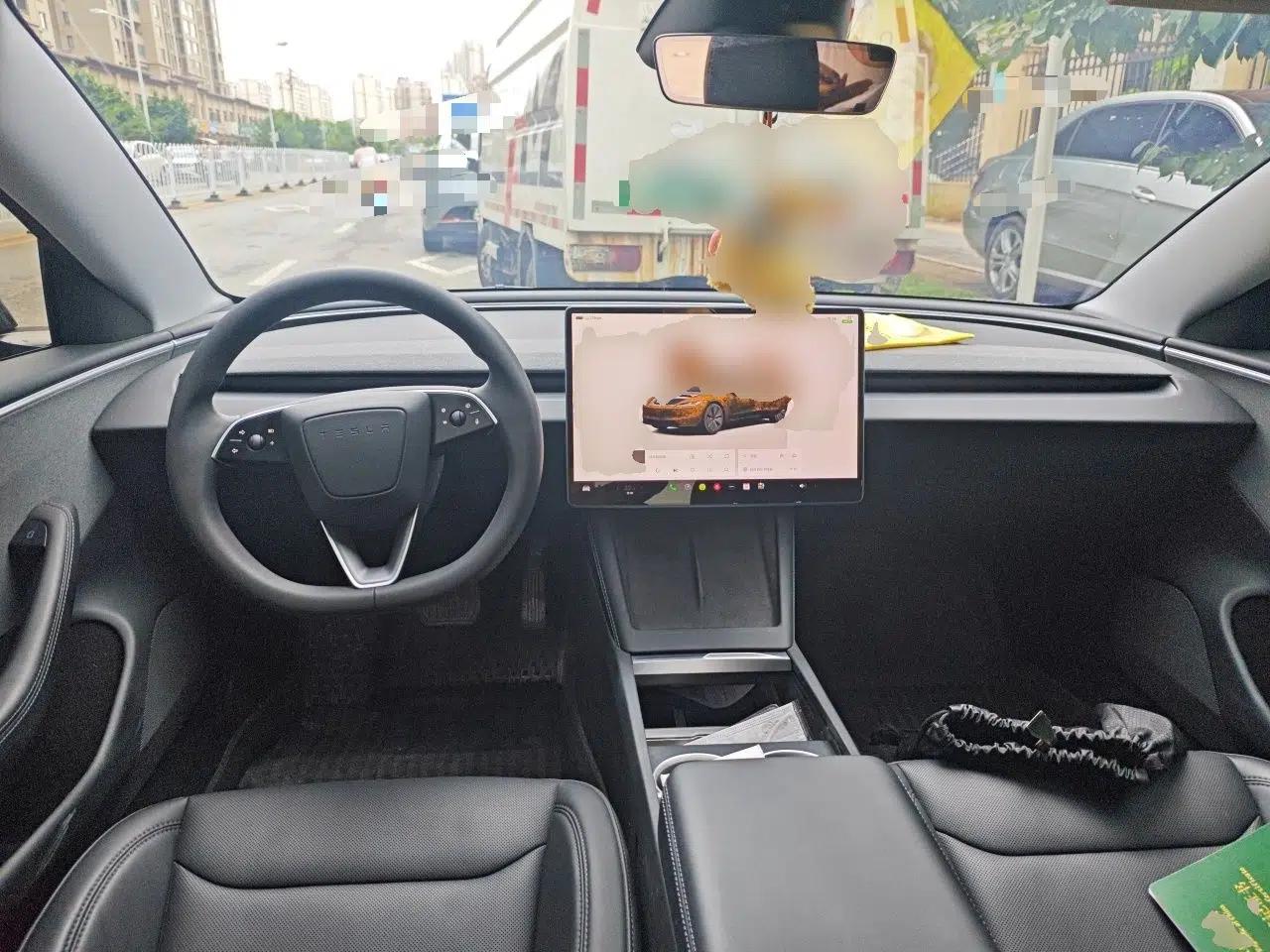 Tesla Model 3 2023 Rear-Wheel-Drive Version — миниатюра 10