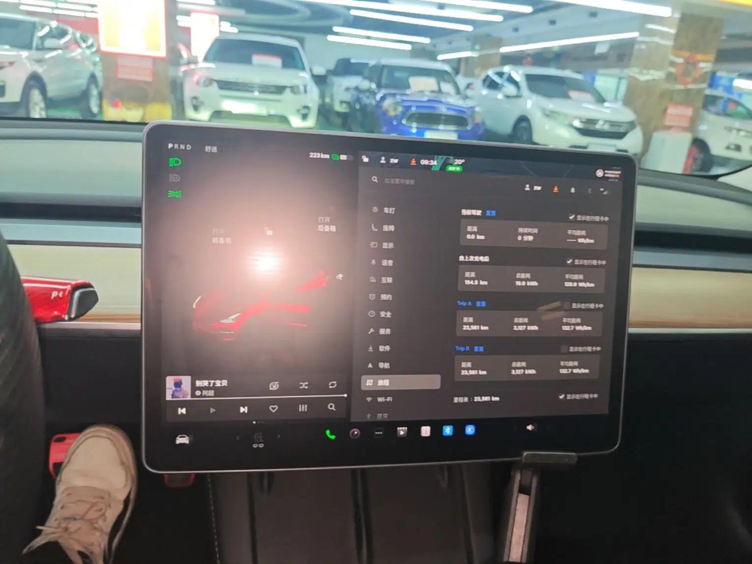 Tesla Model 3 2022 Rear-Wheel-Drive Version — миниатюра 16