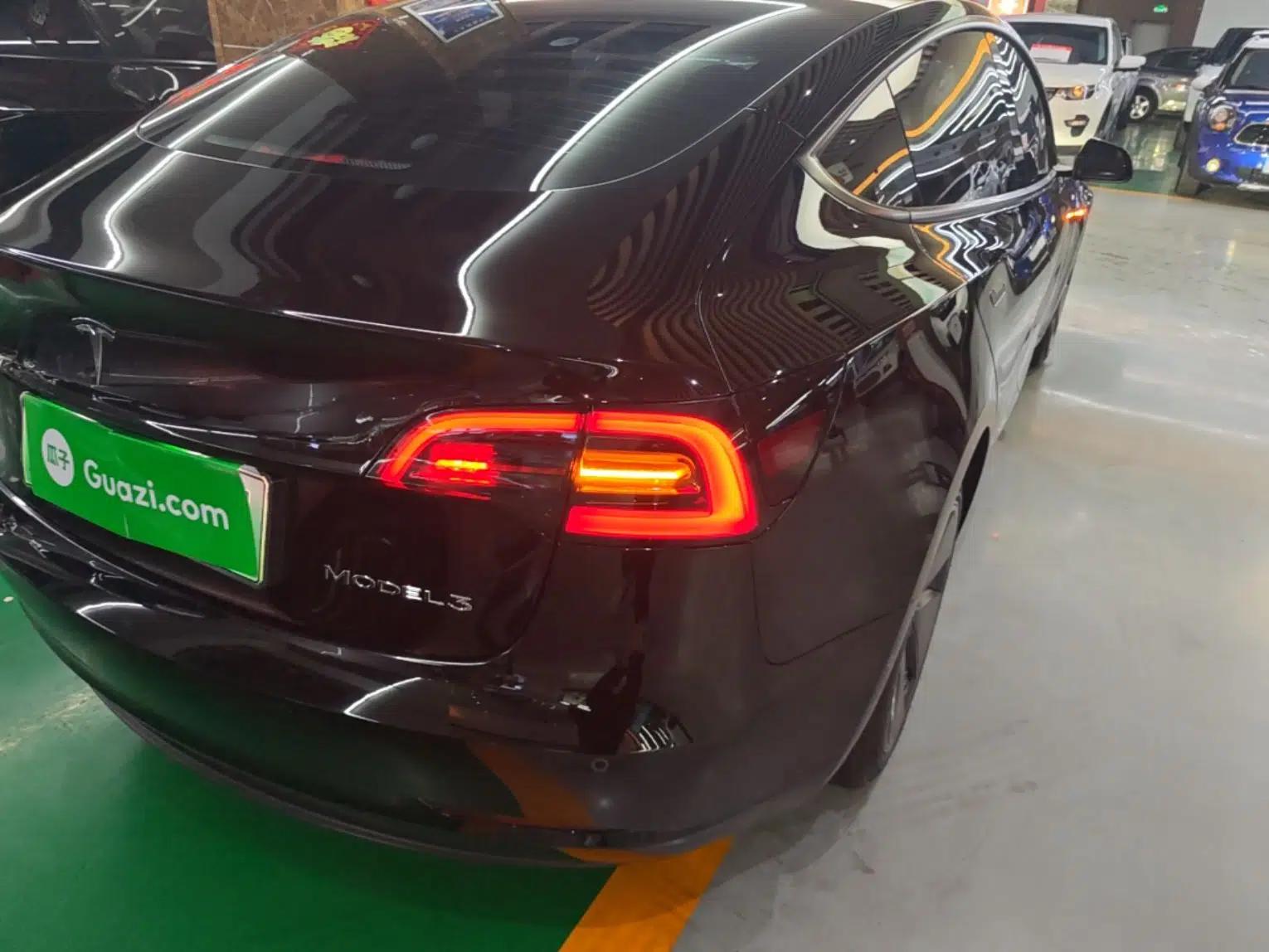Tesla Model 3 2022 Rear-Wheel-Drive Version — миниатюра 7