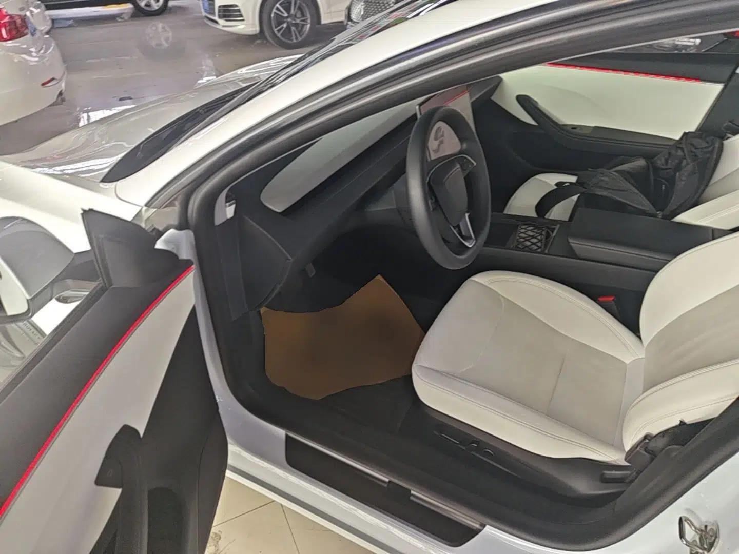 Tesla Model 3 2023 Rear-Wheel-Drive Version — миниатюра 19