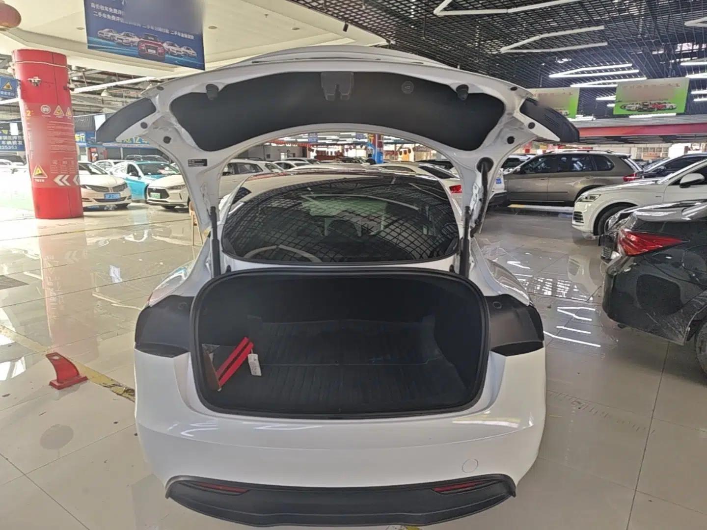 Tesla Model 3 2023 Rear-Wheel-Drive Version — миниатюра 22
