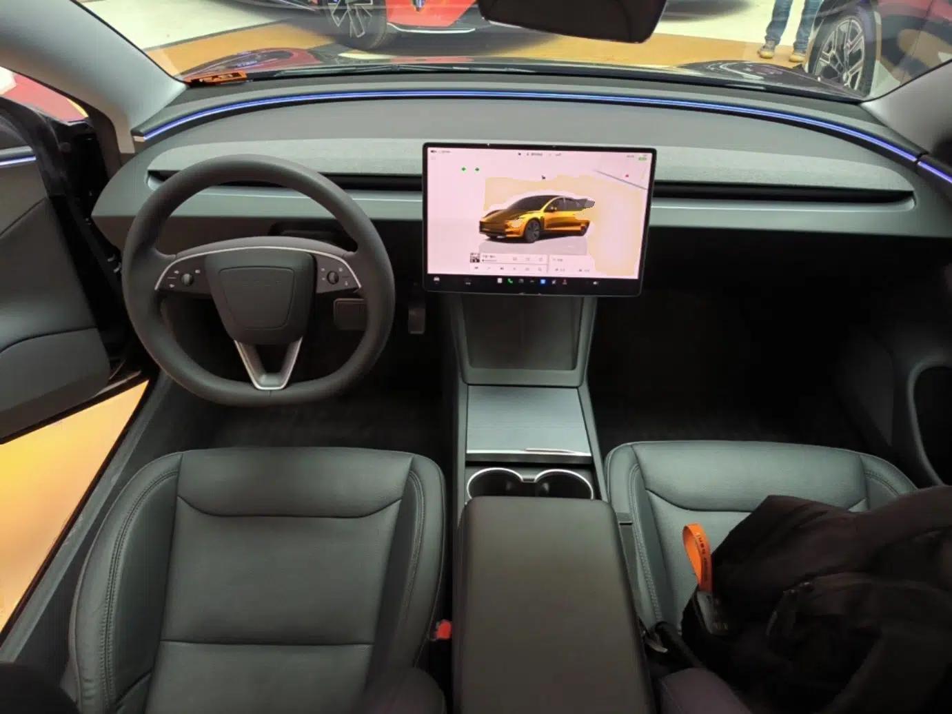 Tesla Model 3 2023 Rear-Wheel-Drive Version — миниатюра 12