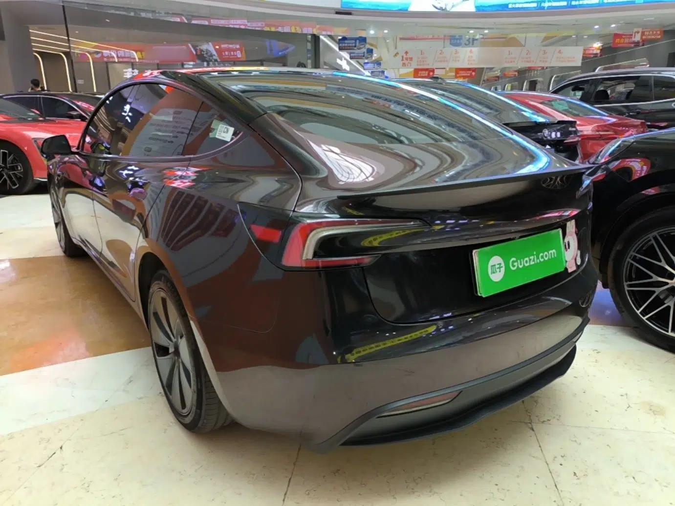 Tesla Model 3 2023 Rear-Wheel-Drive Version — миниатюра 7