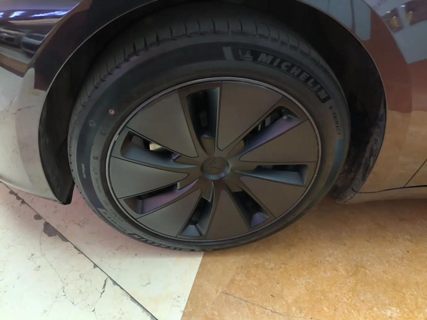 Tesla Model 3 2023 Rear-Wheel-Drive Version — миниатюра 9