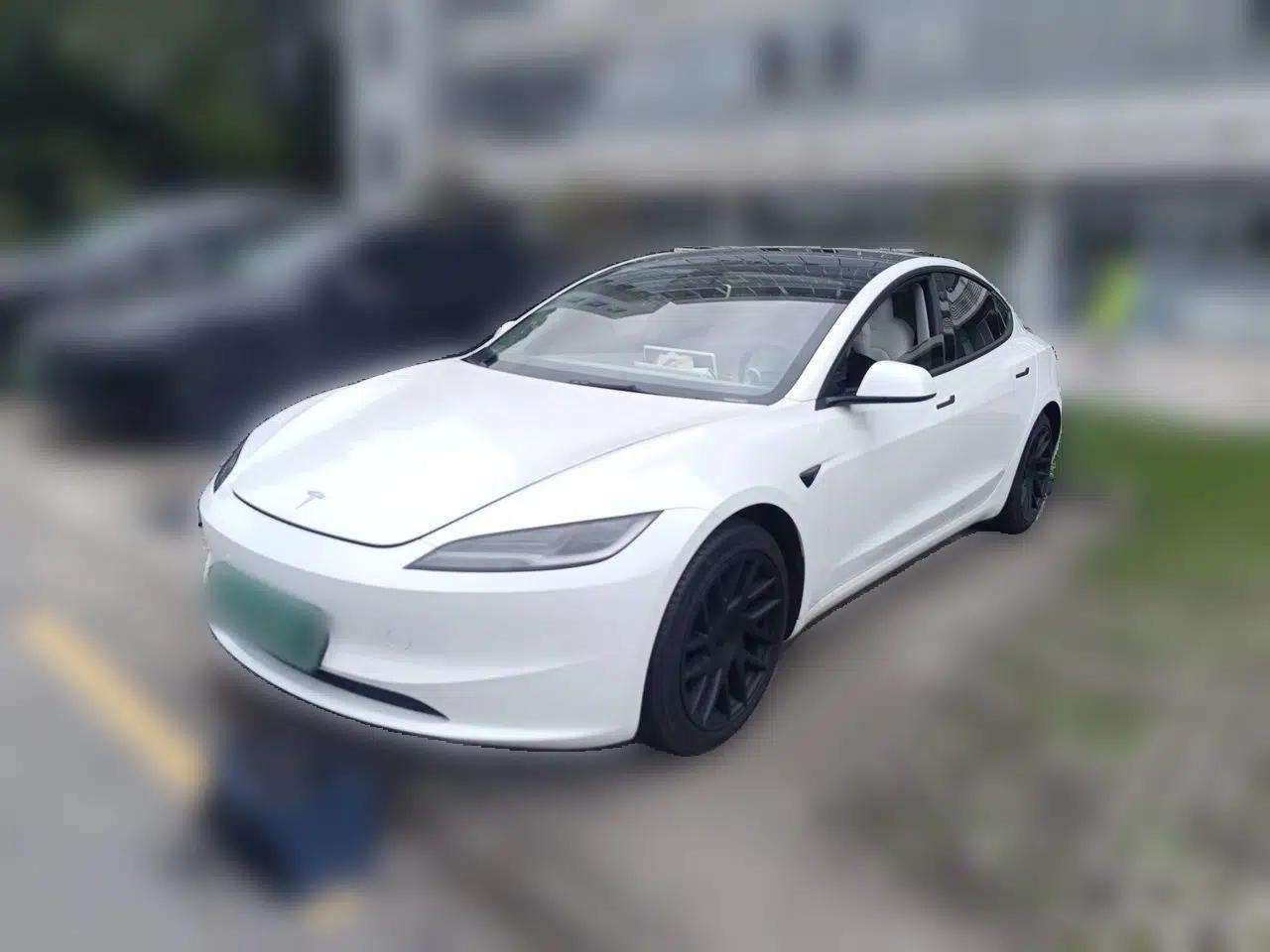 Tesla Model 3 2023 Rear-Wheel-Drive Version — миниатюра 1