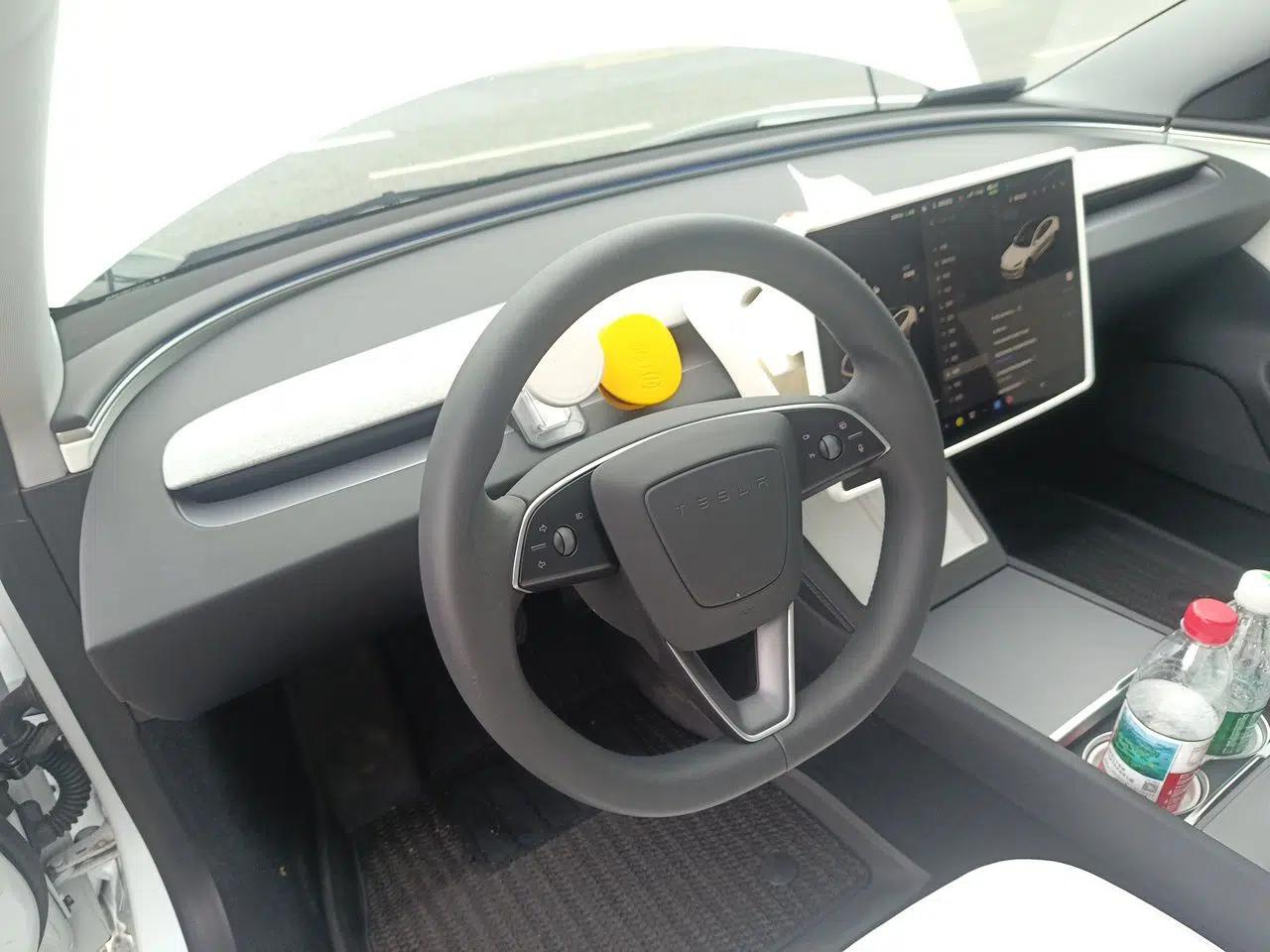 Tesla Model 3 2023 Rear-Wheel-Drive Version — миниатюра 11