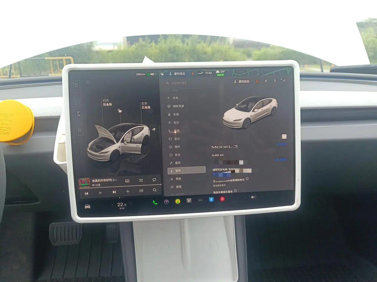 Tesla Model 3 2023 Rear-Wheel-Drive Version — миниатюра 12