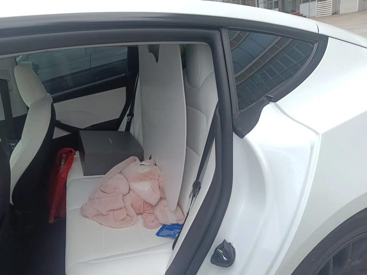 Tesla Model 3 2023 Rear-Wheel-Drive Version — миниатюра 18