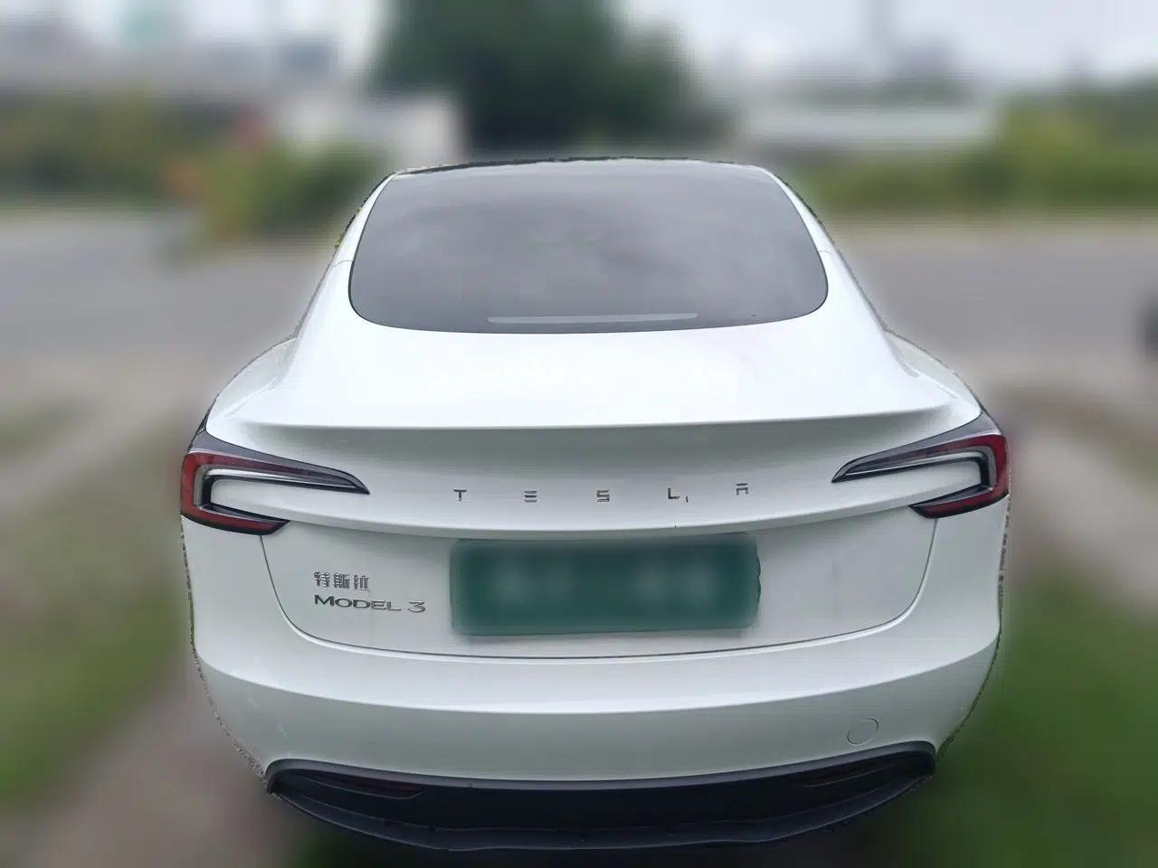Tesla Model 3 2023 Rear-Wheel-Drive Version — миниатюра 5
