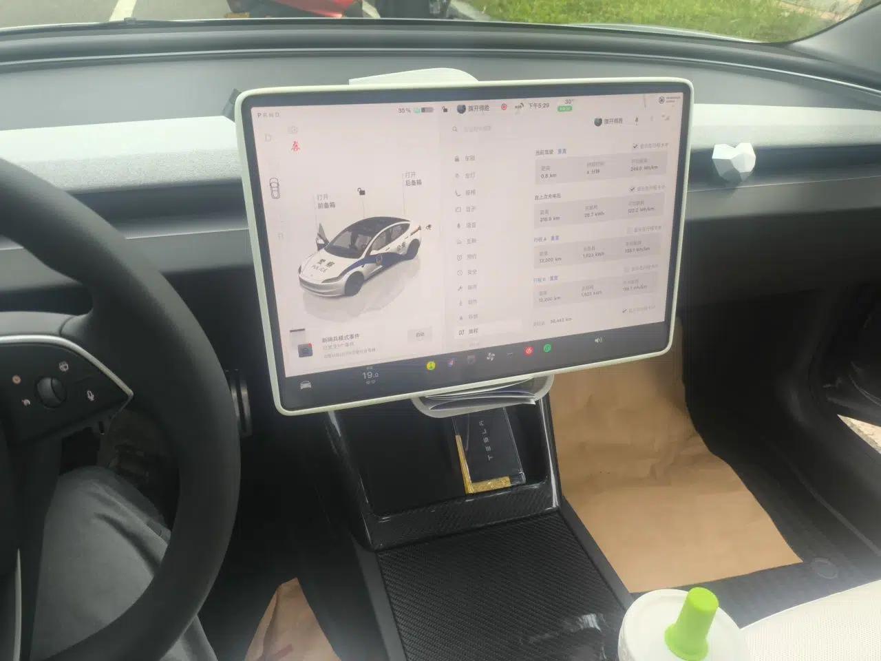 Tesla Model 3 2023 Rear-Wheel-Drive Version — миниатюра 14