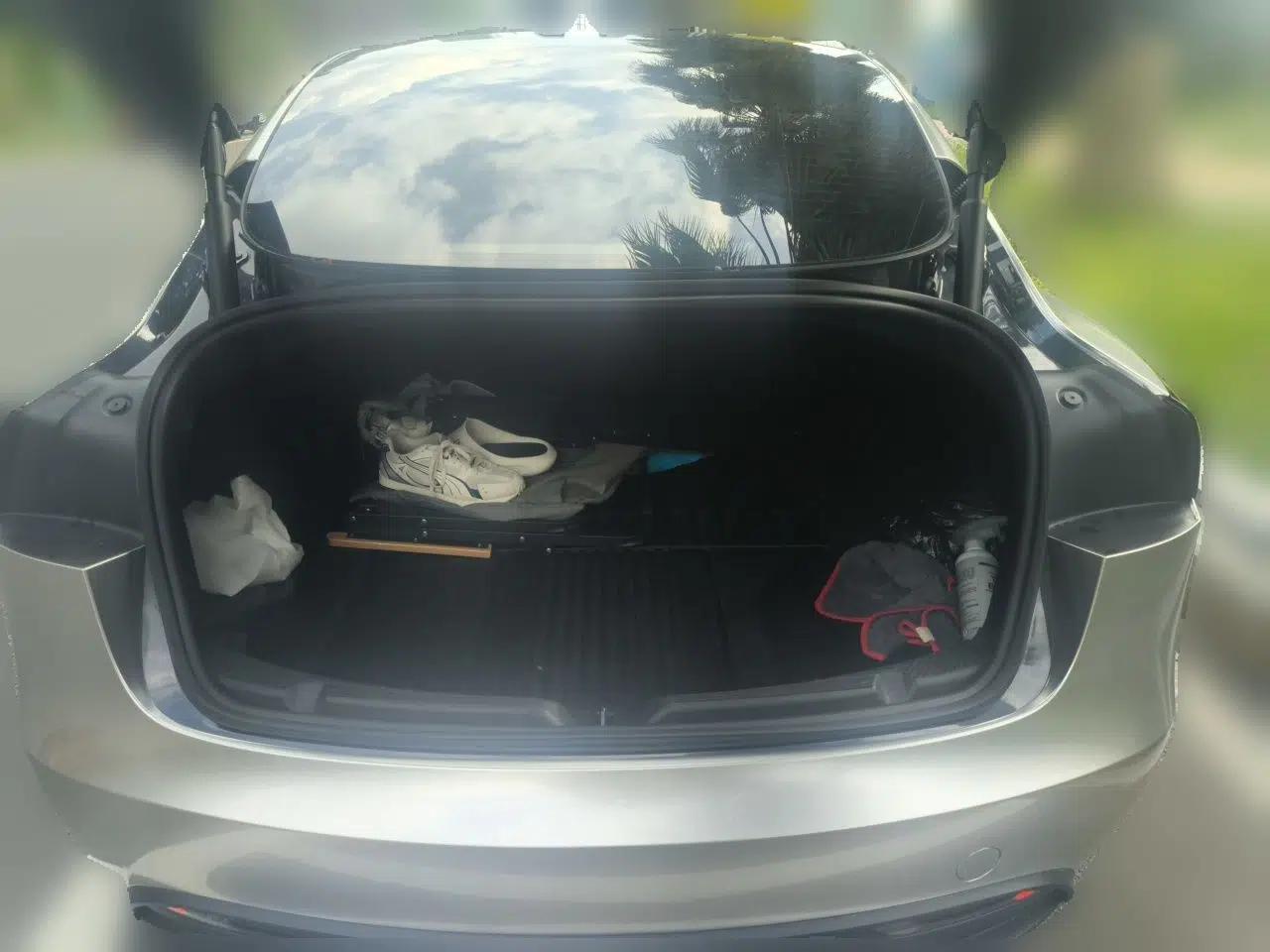Tesla Model 3 2023 Rear-Wheel-Drive Version — миниатюра 20
