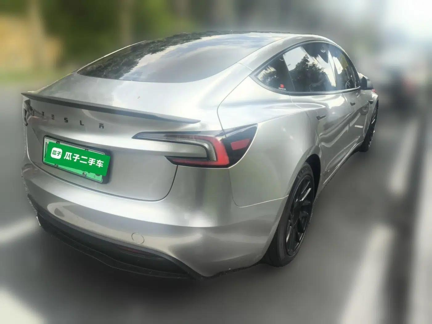 Tesla Model 3 2023 Rear-Wheel-Drive Version — миниатюра 6