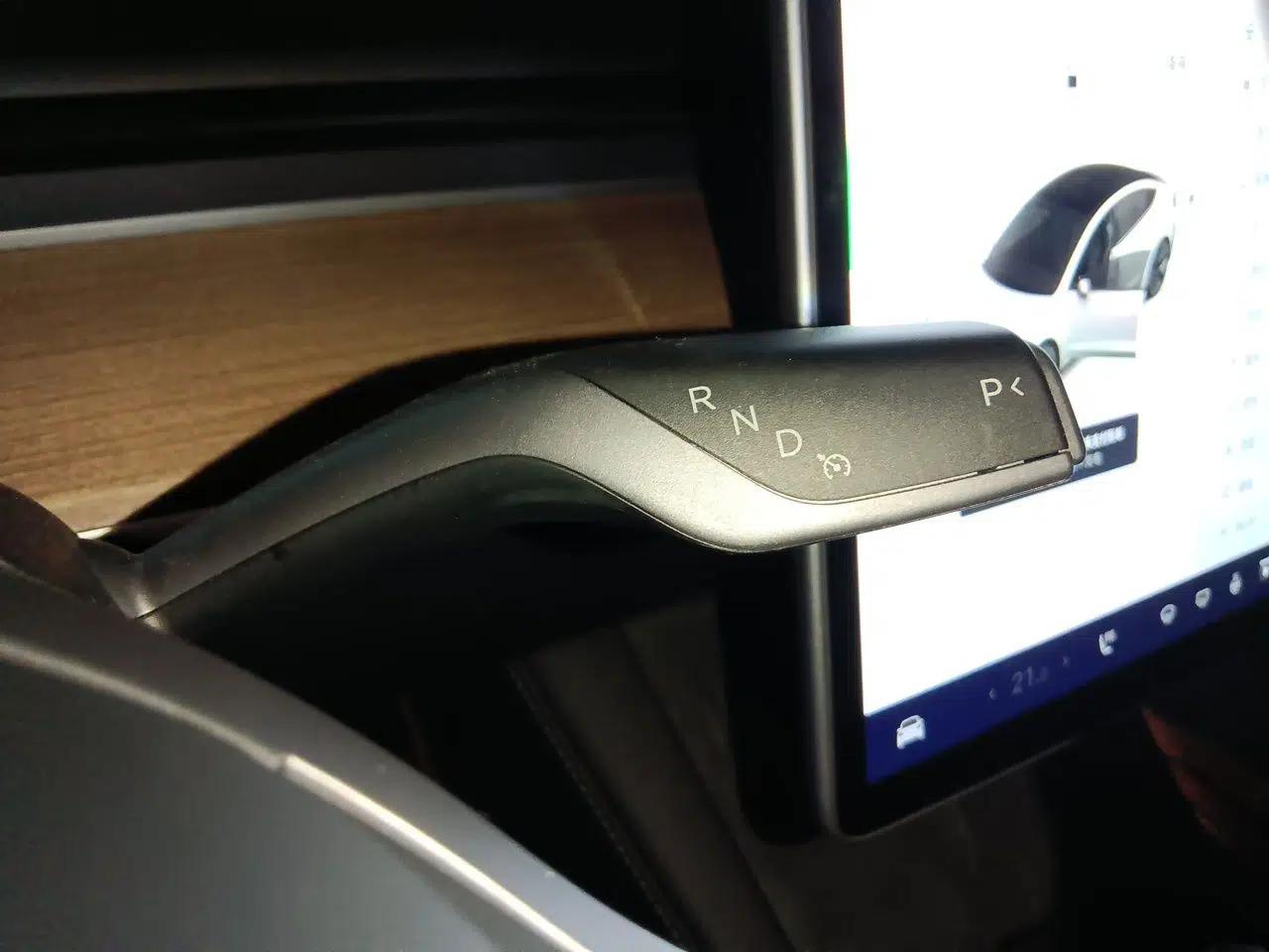 Tesla Model 3 2021 Standard Range Rear-Wheel Drive Upgraded Version 3D6 — миниатюра 15