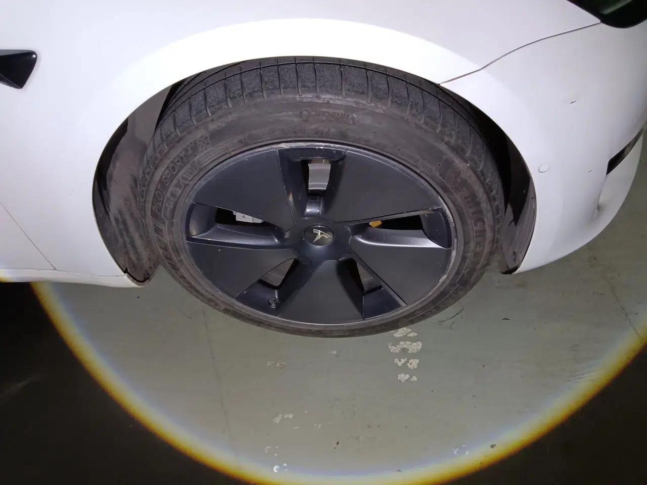 Tesla Model 3 2021 Standard Range Rear-Wheel Drive Upgraded Version 3D6 — миниатюра 8