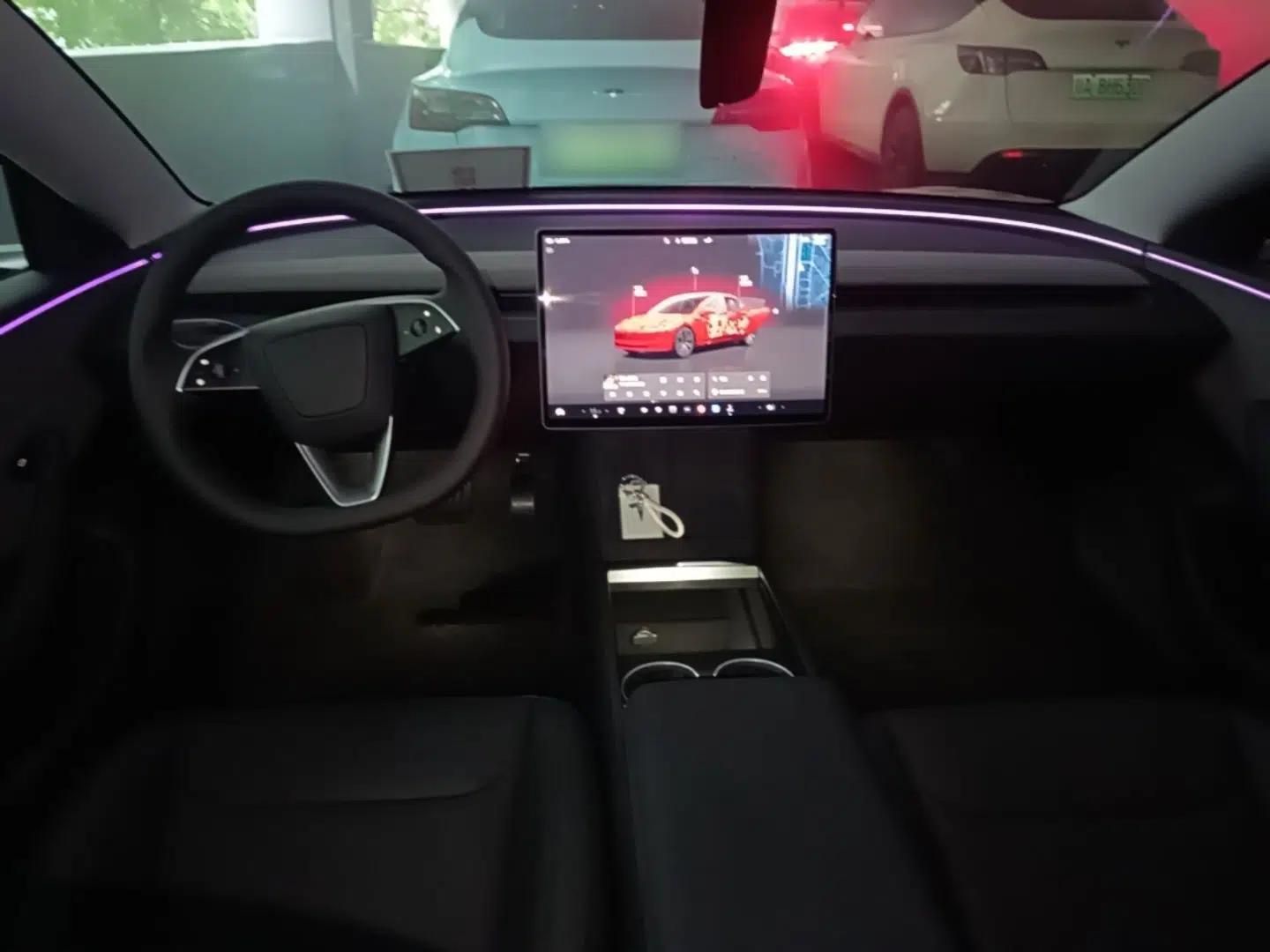 Tesla Model 3 2025 Model Revised Rear-Wheel-Drive Version — миниатюра 13