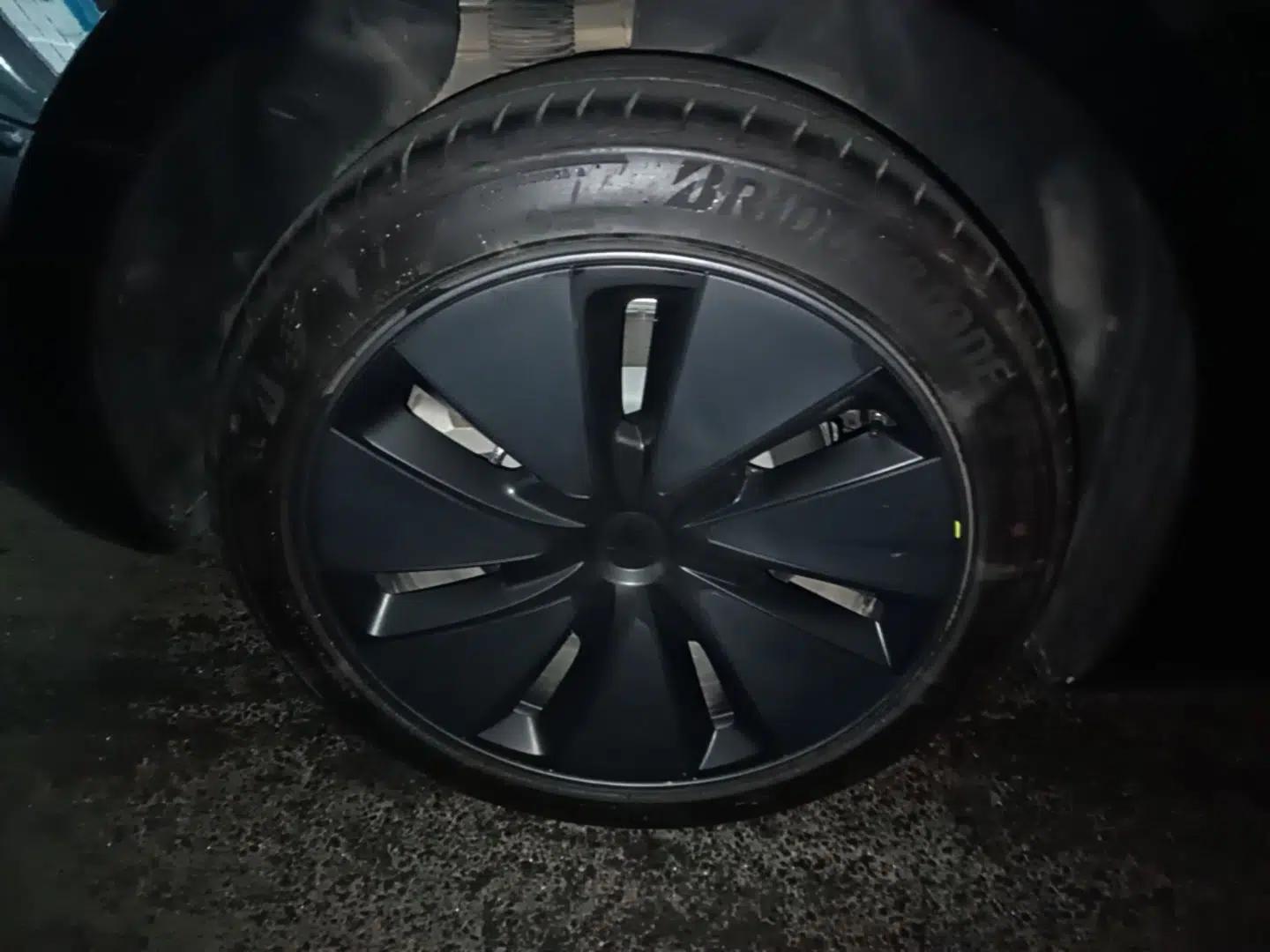 Tesla Model 3 2025 Model Revised Rear-Wheel-Drive Version — миниатюра 10
