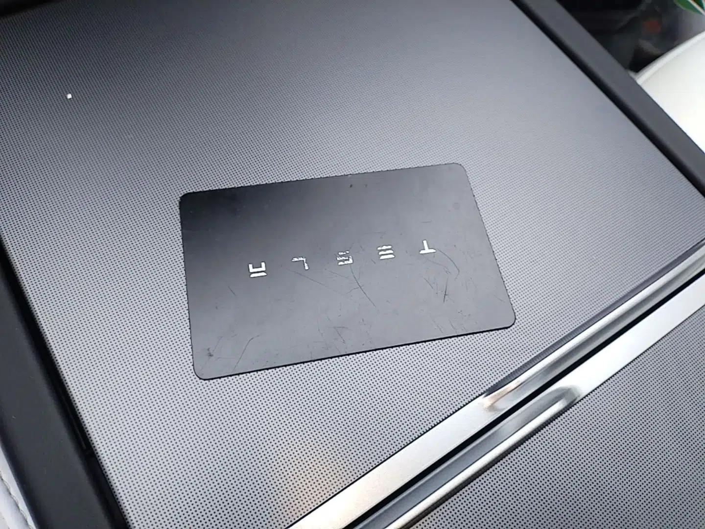 Tesla Model 3 2025 Model Long-Range Rear-Wheel-Drive Version — миниатюра 12