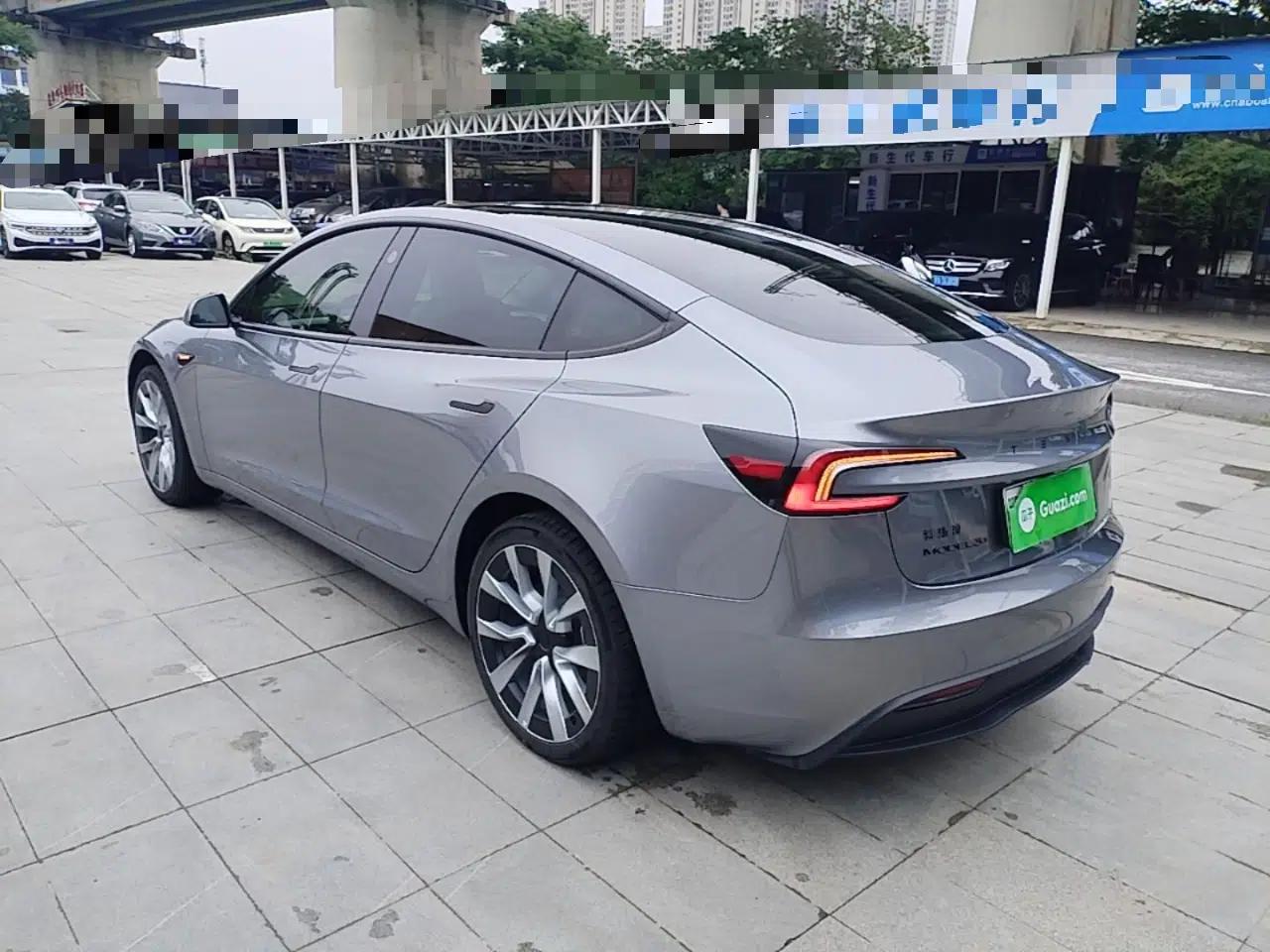 Tesla Model 3 2025 Model Long-Range Rear-Wheel-Drive Version — миниатюра 4