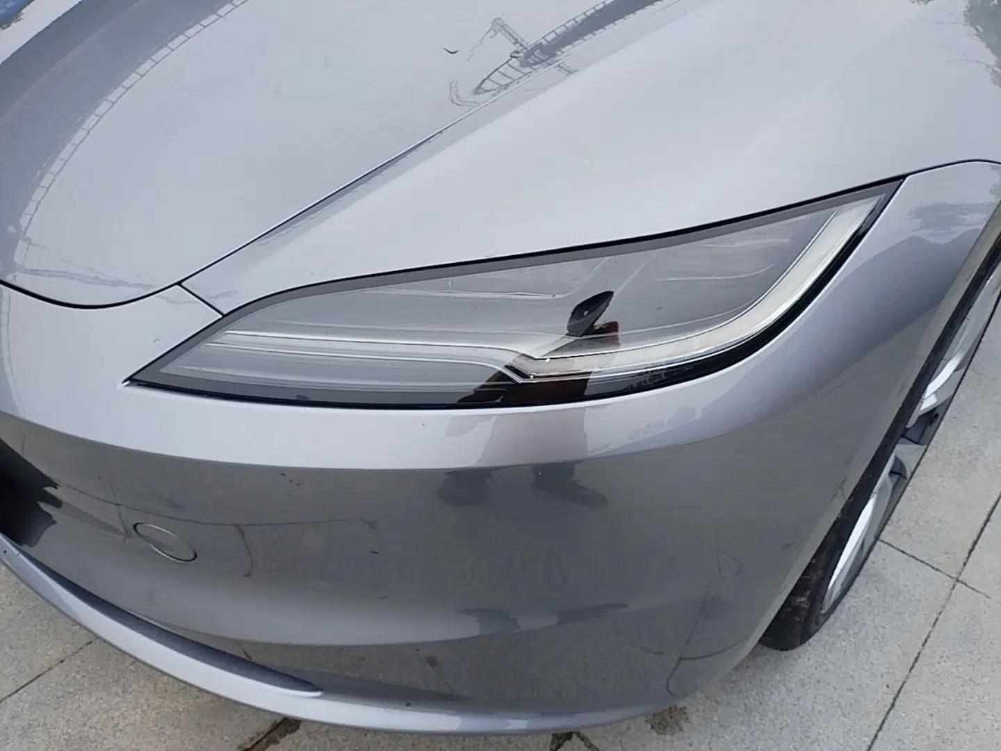 Tesla Model 3 2025 Model Long-Range Rear-Wheel-Drive Version — миниатюра 9