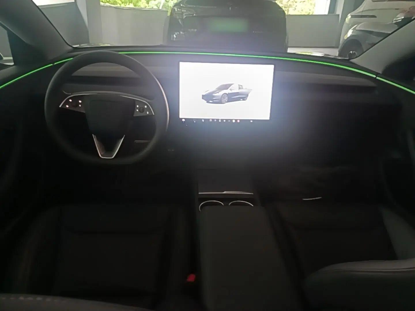 Tesla Model 3 2023 Long-Range All-Wheel-Drive Version — миниатюра 13