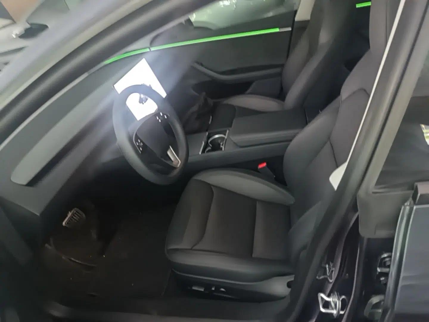 Tesla Model 3 2023 Long-Range All-Wheel-Drive Version — миниатюра 18