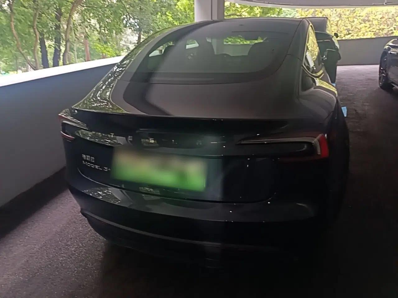 Tesla Model 3 2023 Long-Range All-Wheel-Drive Version — миниатюра 5