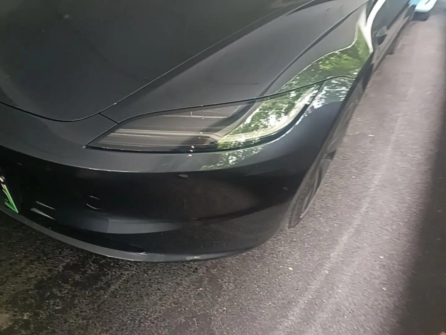Tesla Model 3 2023 Long-Range All-Wheel-Drive Version — миниатюра 9