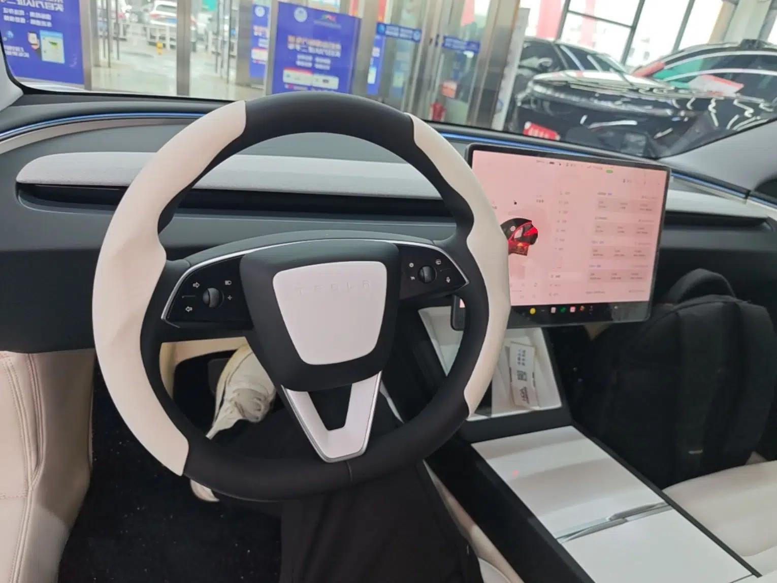 Tesla Model 3 2025 Rear-Wheel-Drive Version — миниатюра 13