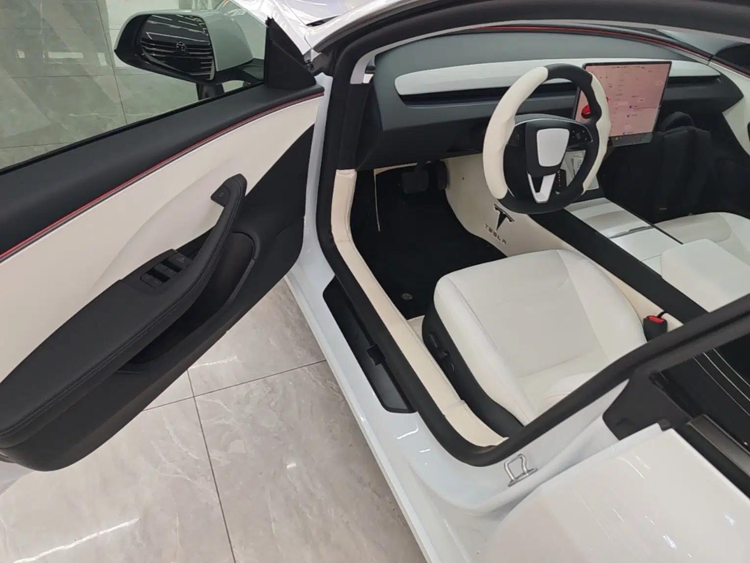 Tesla Model 3 2025 Rear-Wheel-Drive Version — миниатюра 19