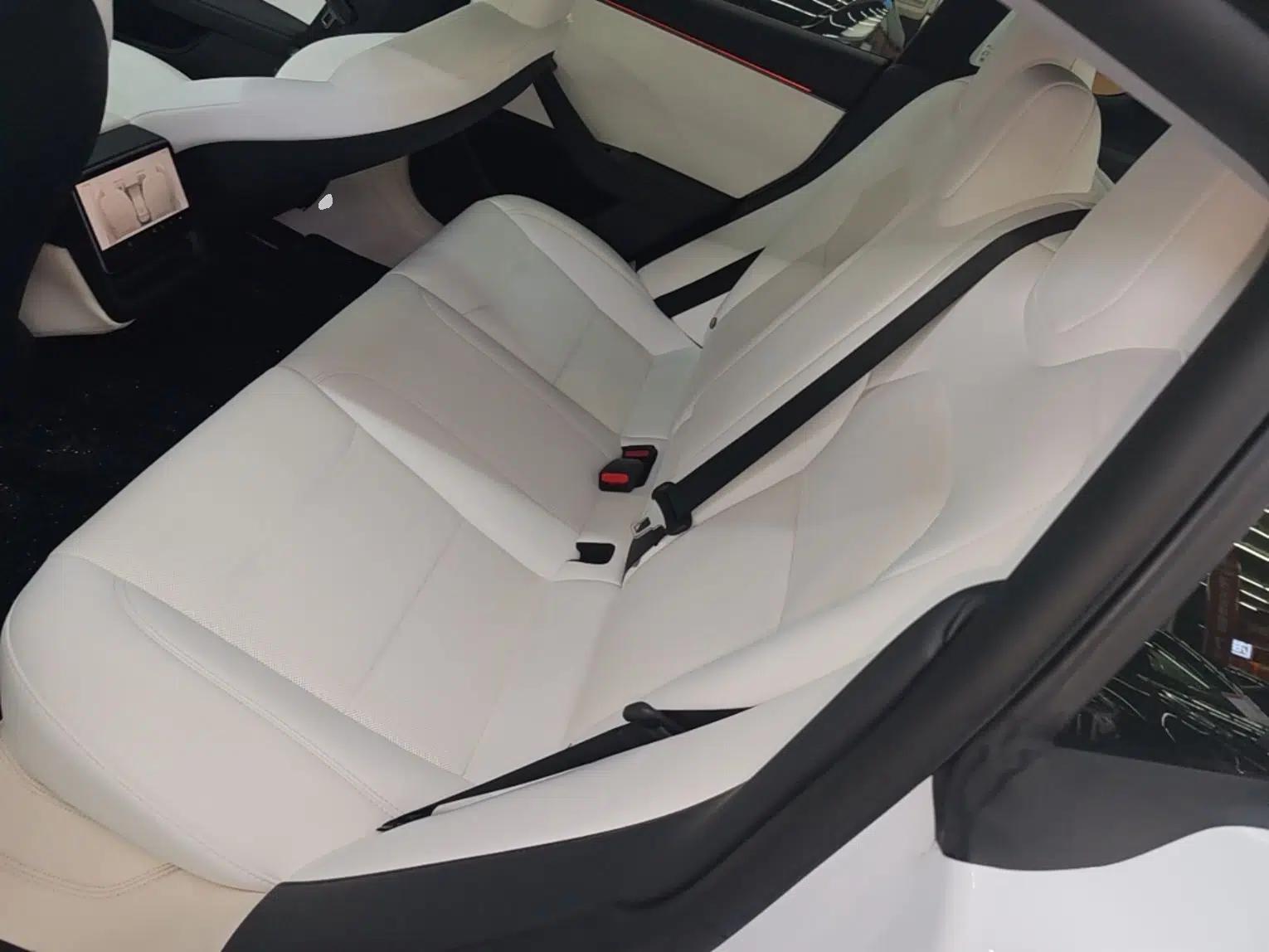 Tesla Model 3 2025 Rear-Wheel-Drive Version — миниатюра 20