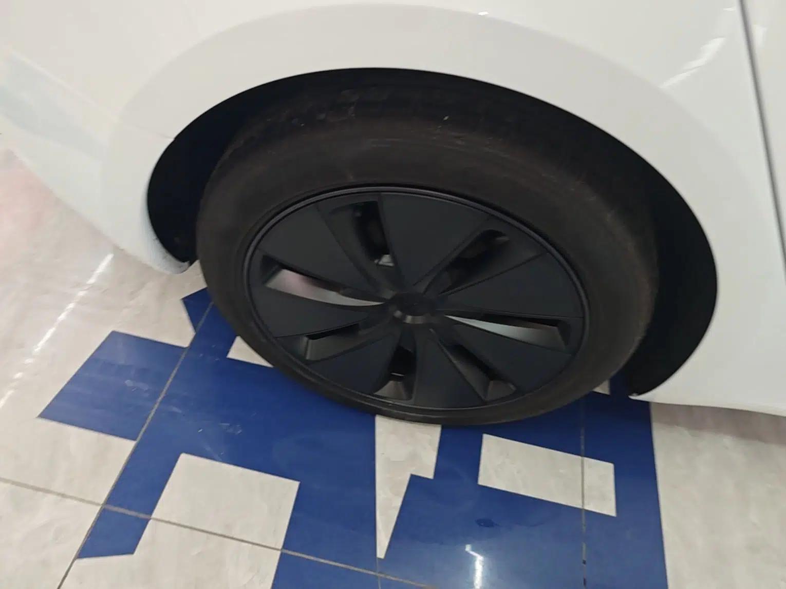 Tesla Model 3 2025 Rear-Wheel-Drive Version — миниатюра 10