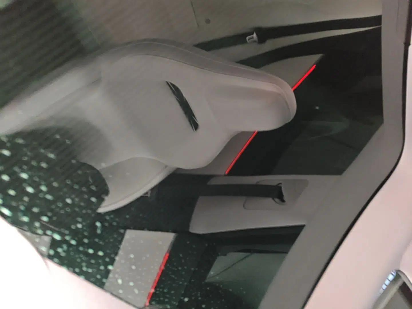 Tesla Model 3 2024 High-Performance All-Wheel-Drive Version — миниатюра 21