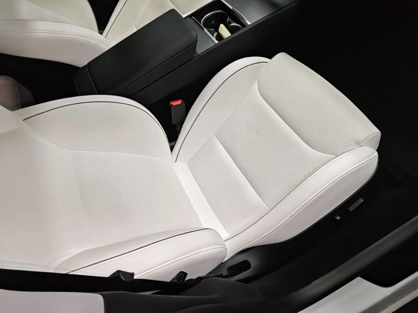 Tesla Model 3 2024 High-Performance All-Wheel-Drive Version — миниатюра 23